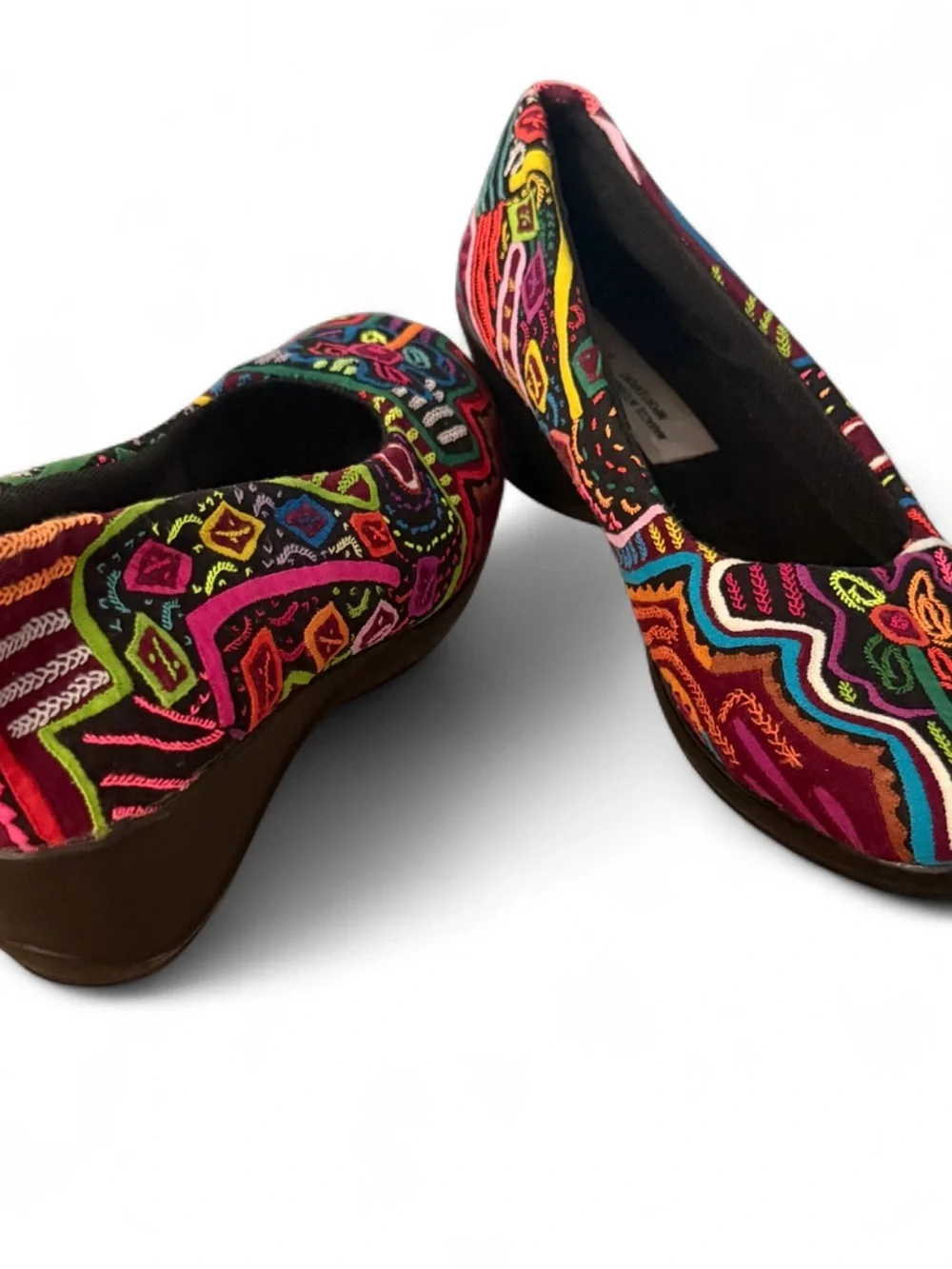 Mabacol International Embroidered Low Wedge Shoes Vibrant Boho Women’s 7.5 / 8
